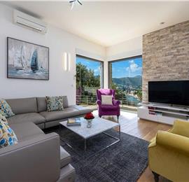 4 bedroom villa with pool and sea views near Dubrovnik sleeps 8